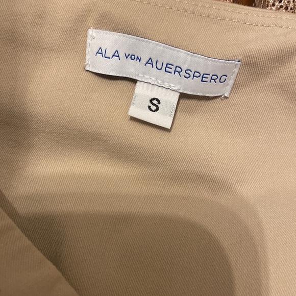 Gabrielle Italian Stretch Pant in Khaki - Picture 4 of 4